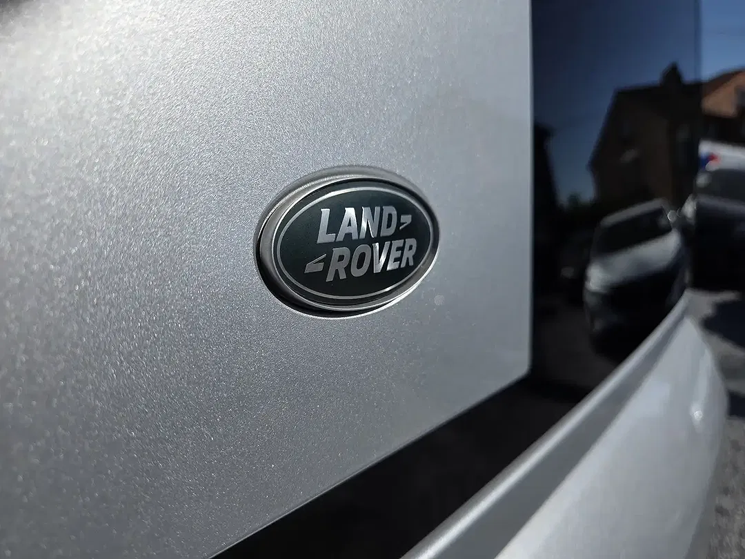 Land Rover Defender D240 2.0 Bi-Turbo - Thumbnail 8