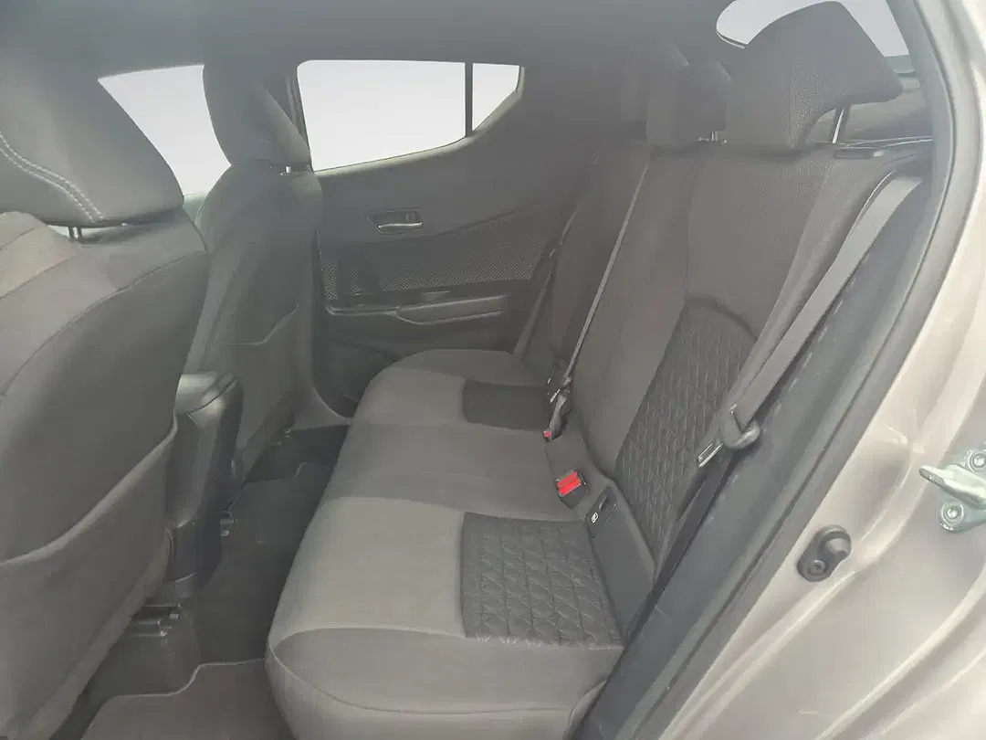 Toyota C-HR - Thumbnail 10