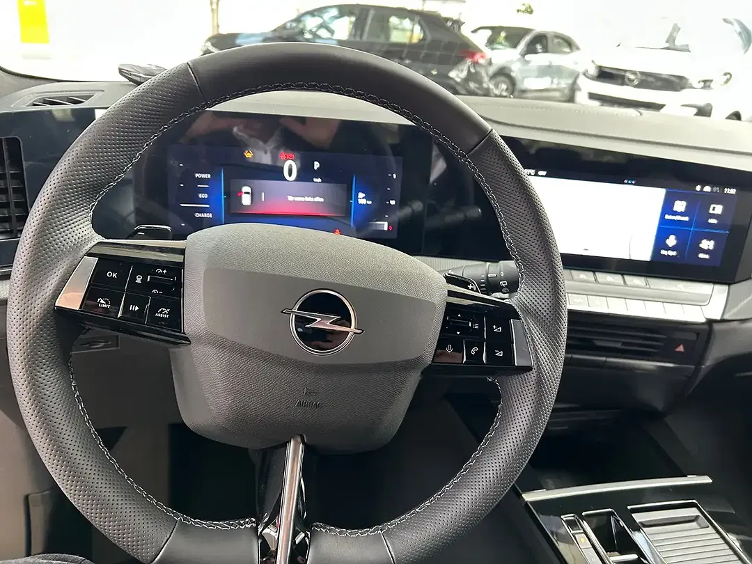 Opel Astra Hybrid Edition - Thumbnail 16