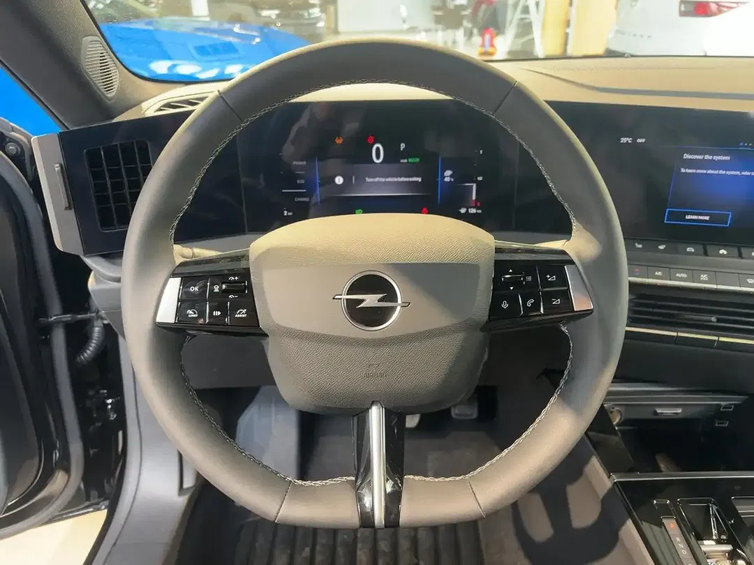 Opel Astra EV - Thumbnail 10