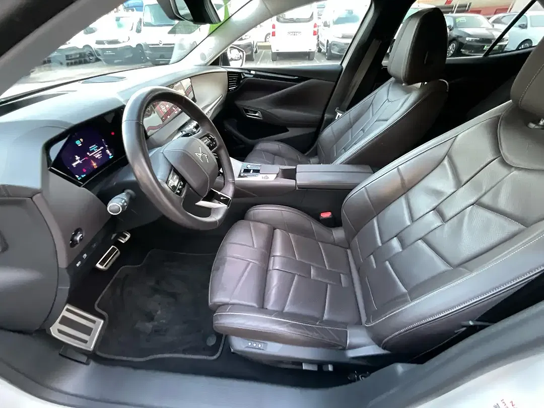 DS Automobiles DS 4 - Thumbnail 12