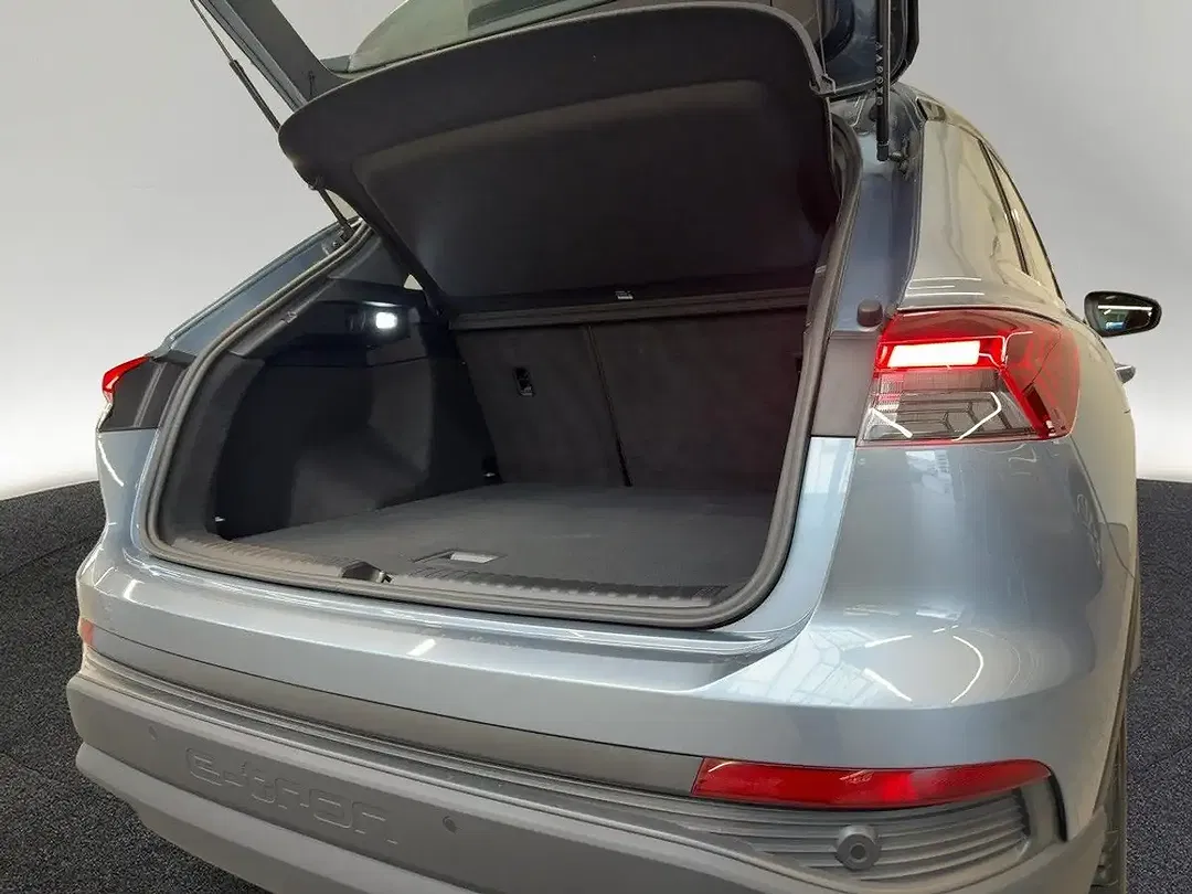 Audi Q4 e-tron 40 - Thumbnail 5