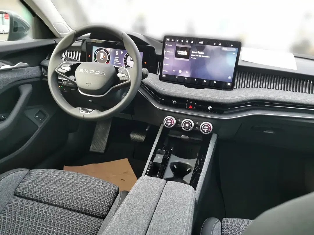 Skoda Superb 1.5 TSI iV DSG Combi Selection - Thumbnail 7
