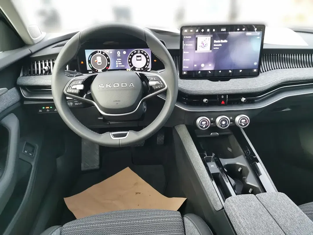 Skoda Superb 1.5 TSI iV DSG Combi Selection - Thumbnail 8