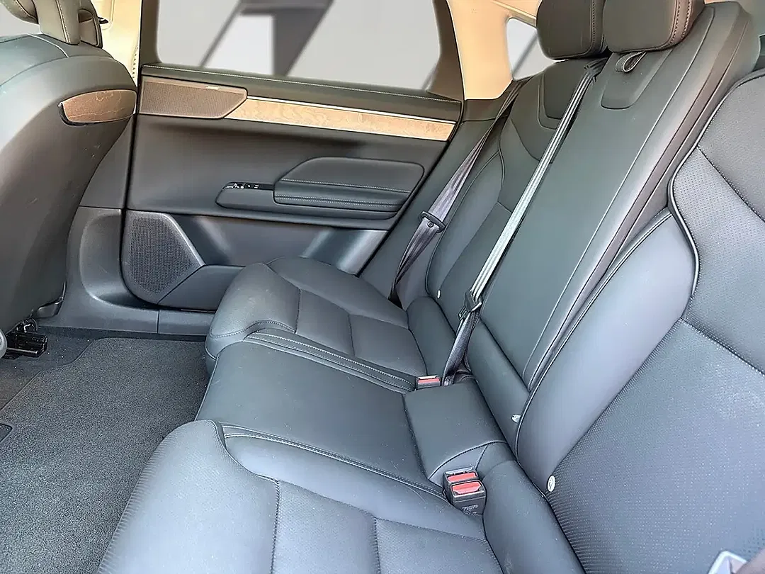 Volvo ES90 Single Motor Extended Range Ultra - Thumbnail 10