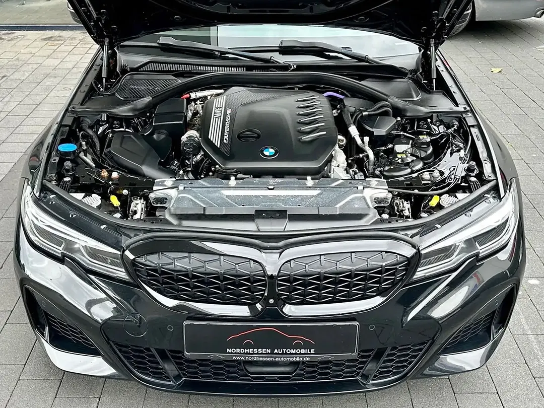 BMW M3 xDrive M Touring - Thumbnail 6