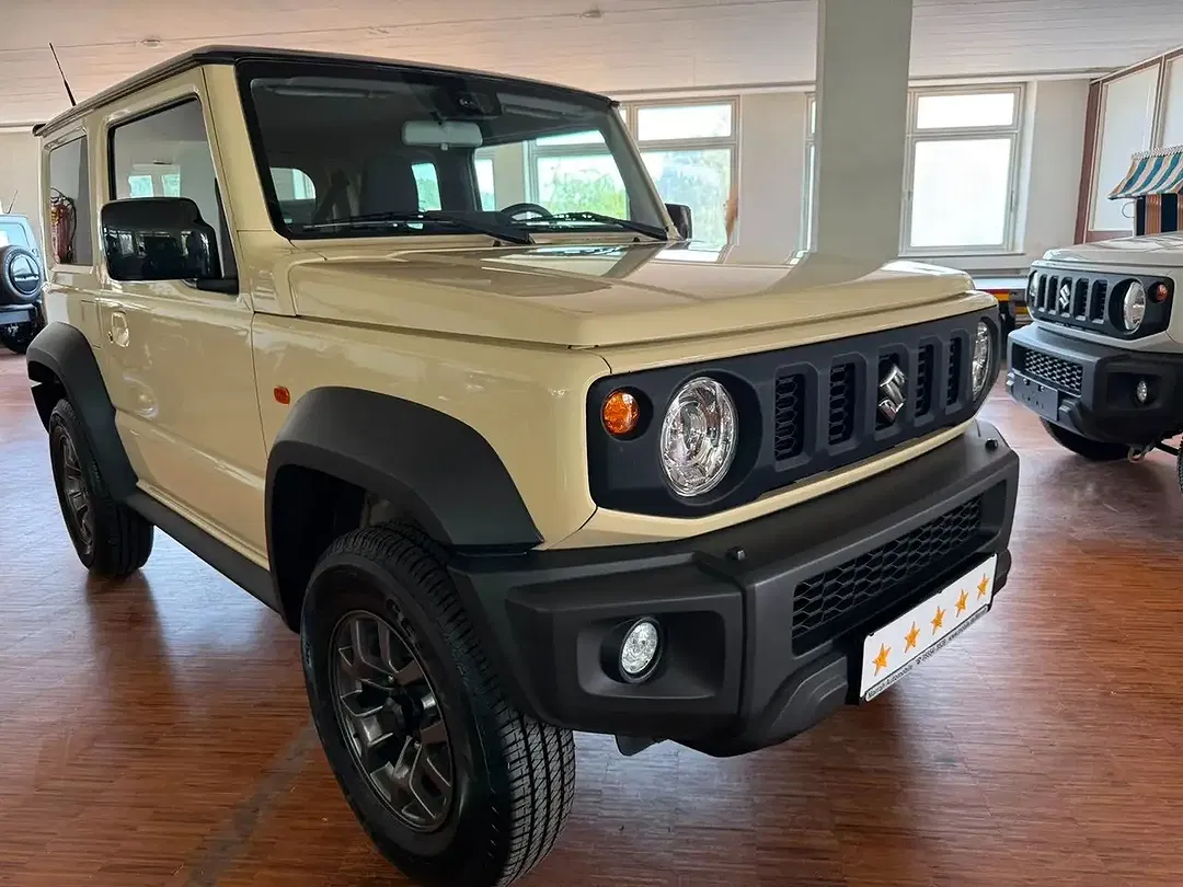Suzuki Jimny 1.5 AllGrip Comfort+ - Thumbnail 3