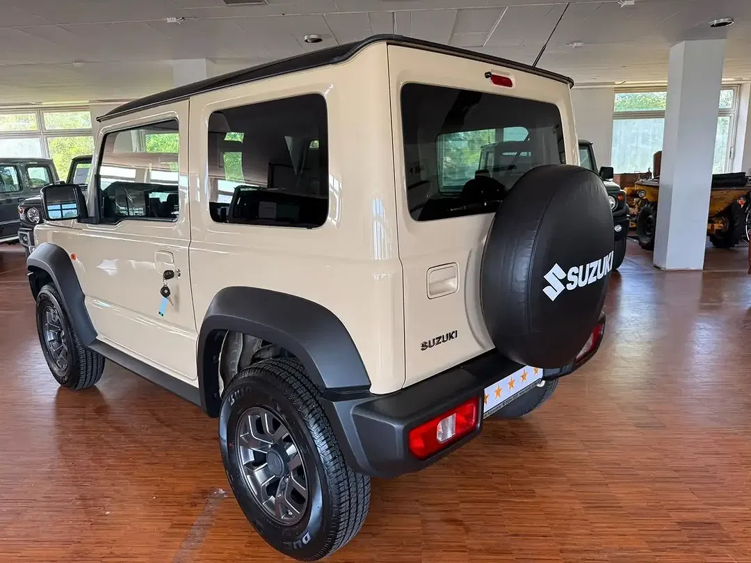Suzuki Jimny 1.5 AllGrip Comfort+ - Thumbnail 7