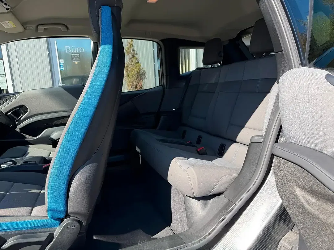 BMW i3 - Thumbnail 7