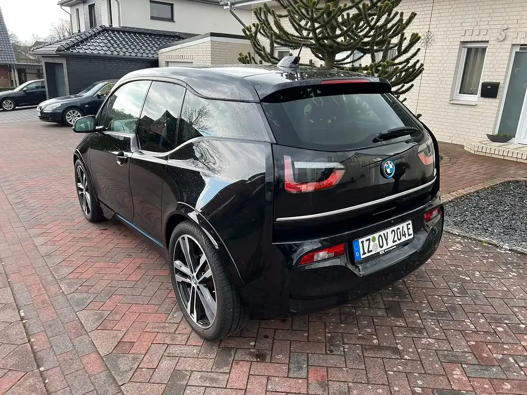BMW i3 - Thumbnail 4