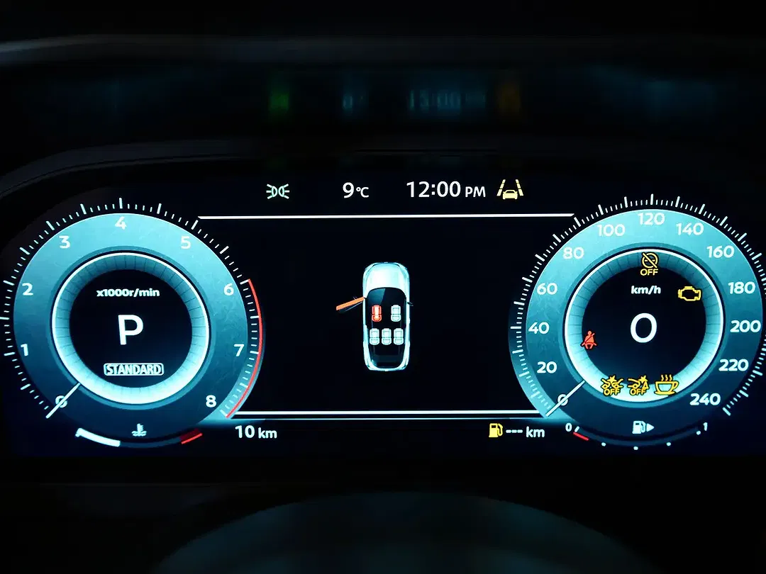 Nissan Qashqai 1.3 DIG-T N-Connecta - Thumbnail 12