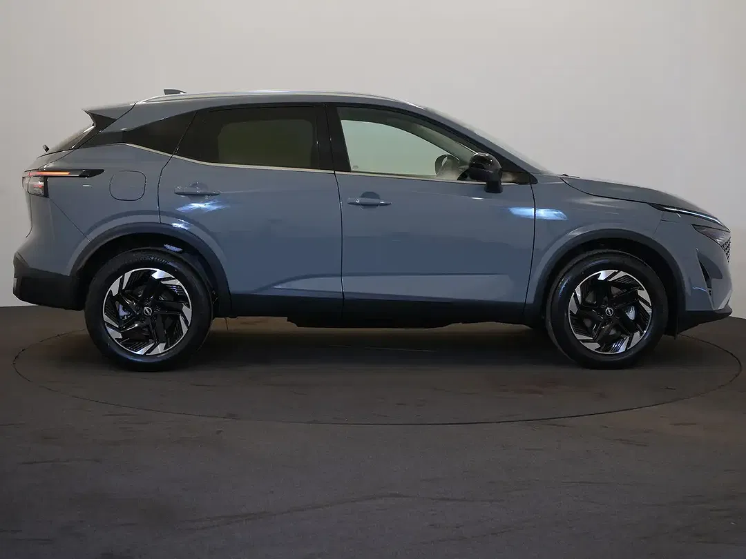 Nissan Qashqai 1.3 DIG-T N-Connecta - Thumbnail 4