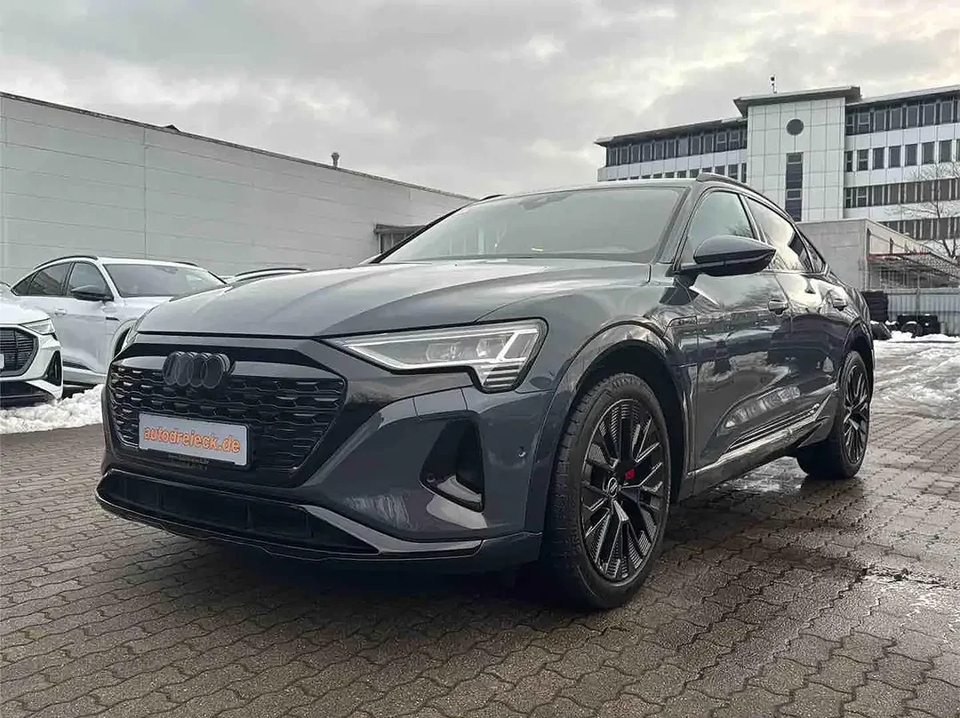 Audi Q8 e-tron 50 Sportback S line - Afbeelding 1