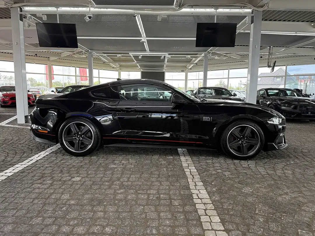 Ford Mustang - foto 15
