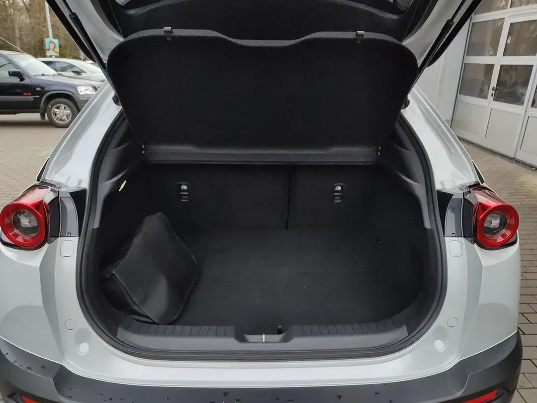 Mazda MX-30 First Edition - Thumbnail 12