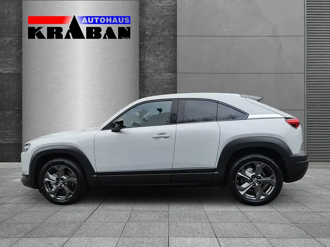 Mazda MX-30 First Edition - Thumbnail 3