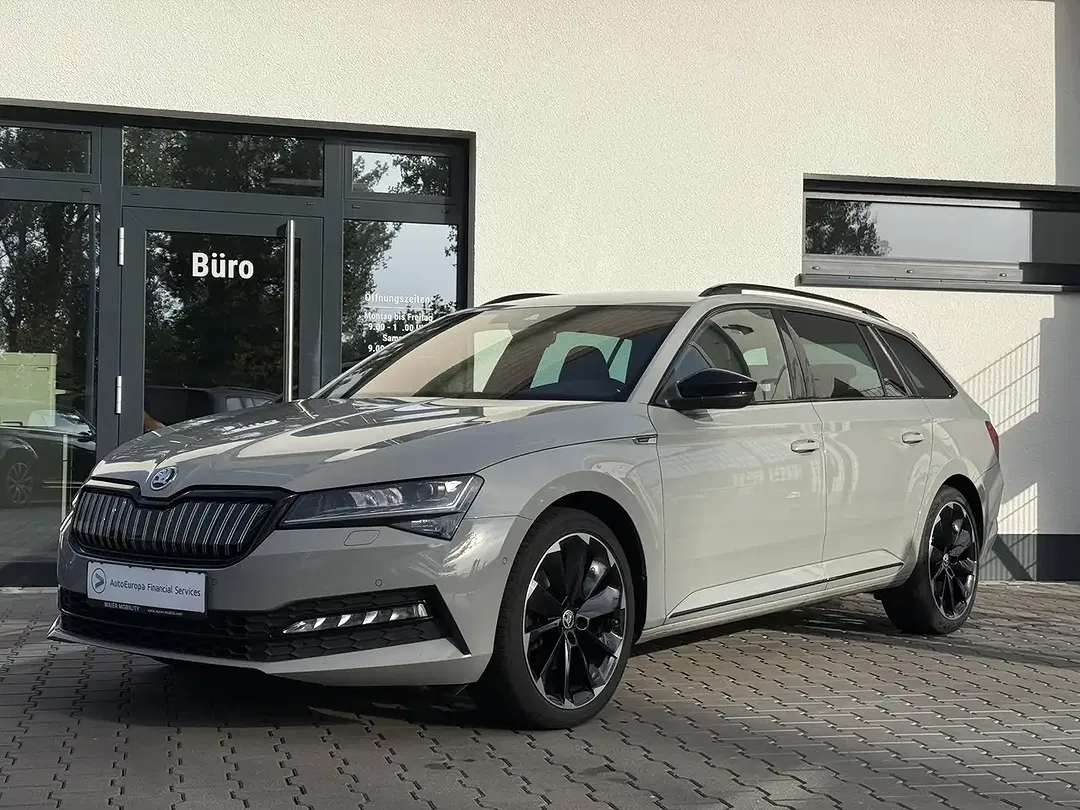 Skoda Superb iV Sportline - foto 1