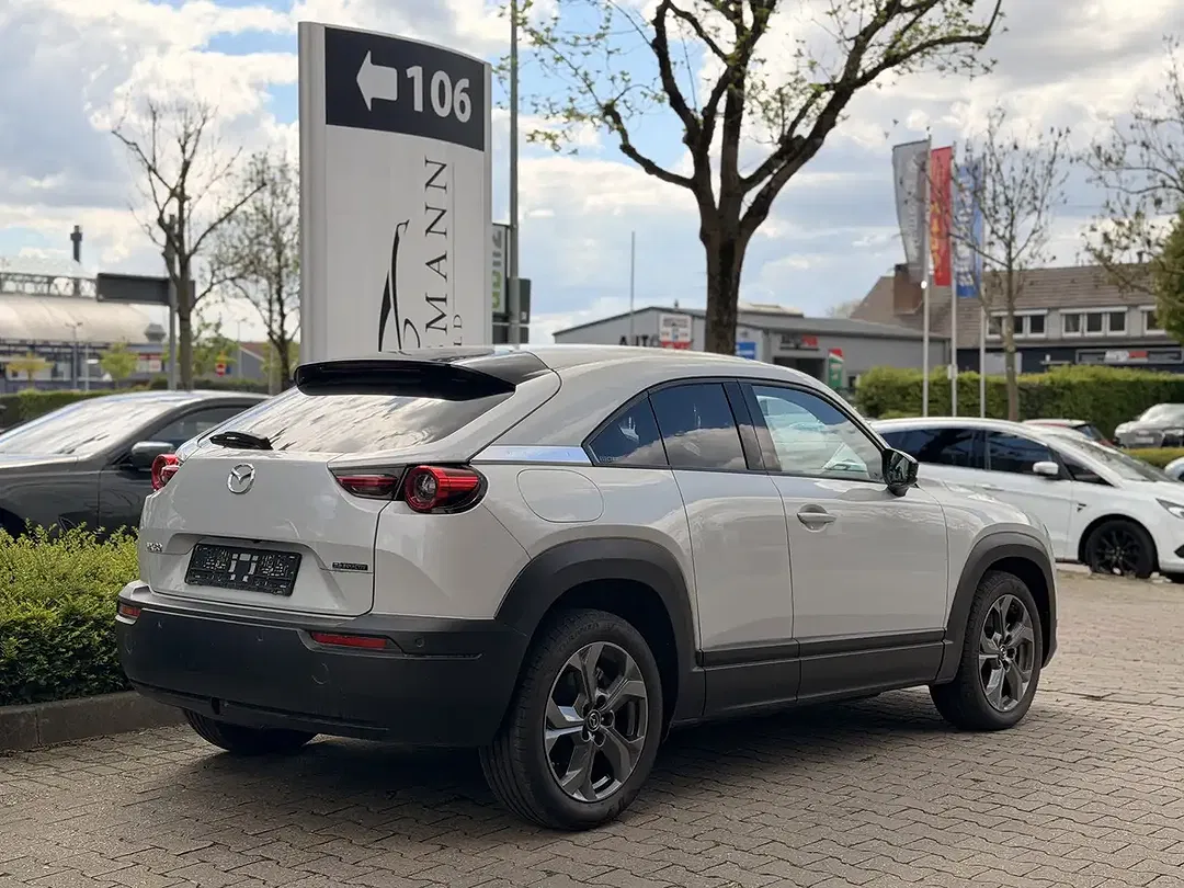 Mazda MX-30 - Thumbnail 4