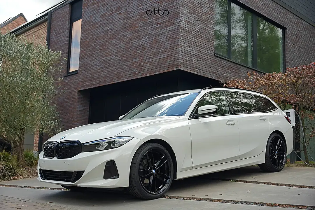 BMW 318 Touring Shadow Line - Thumbnail 4