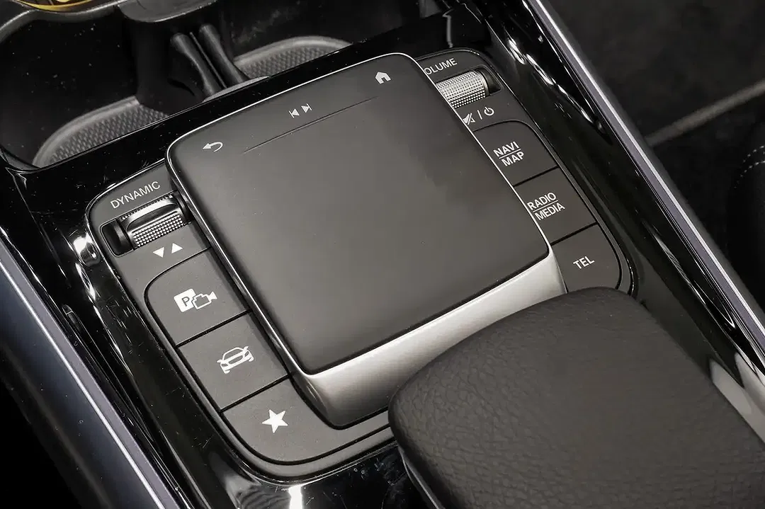 Mercedes-Benz EQA 250 - foto 15
