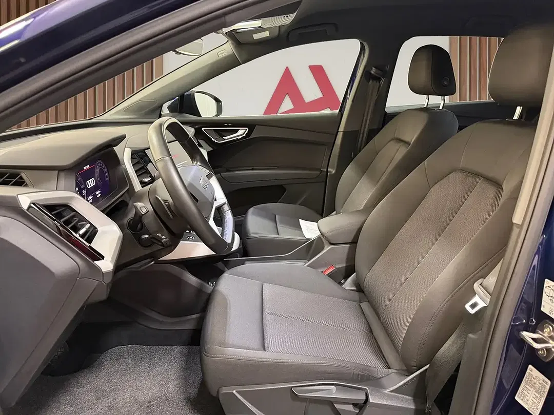 Audi Q4 e-tron 35 - Thumbnail 13