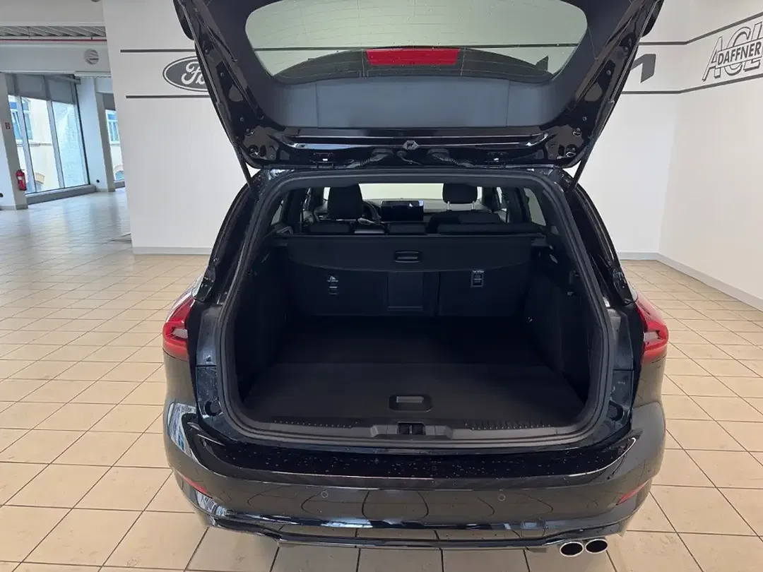 Ford Focus ST-Line X - Thumbnail 9