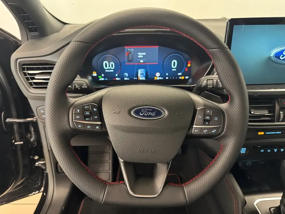 Ford Focus ST-Line X - Thumbnail 13