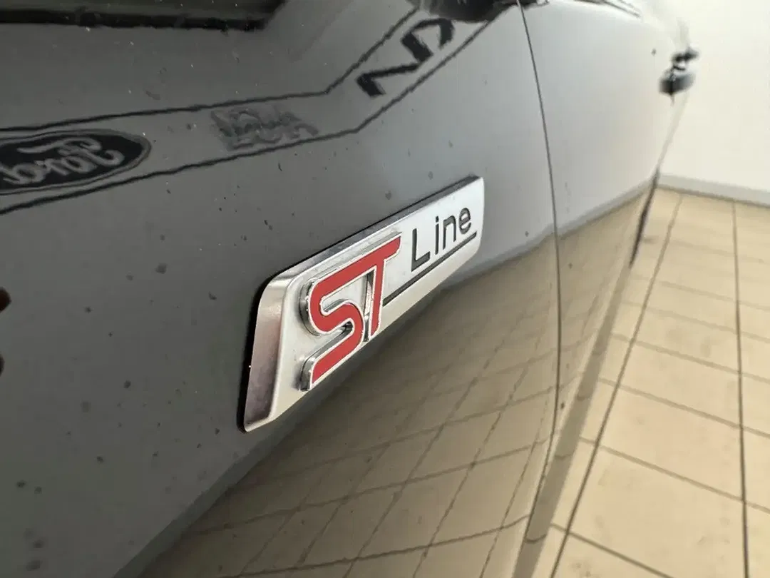 Ford Focus ST-Line X - Thumbnail 4