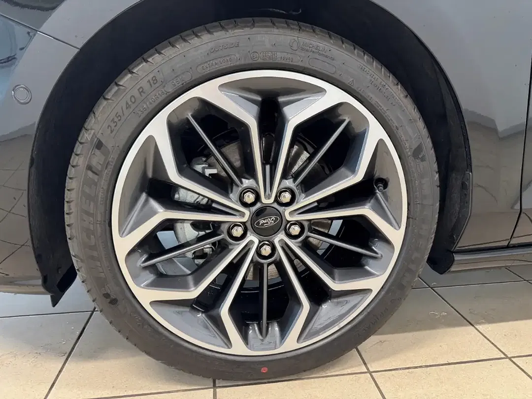 Ford Focus ST-Line X - Thumbnail 5