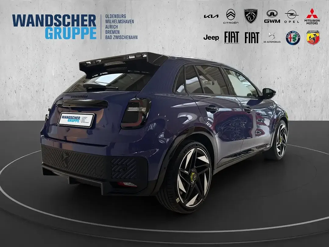 Abarth 600e Scorpionissima - Thumbnail 5