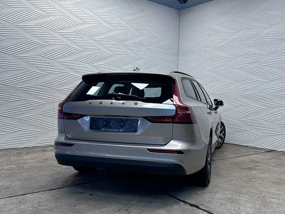 Volvo V60 B3 2.0 MHEV AUT - Thumbnail 9
