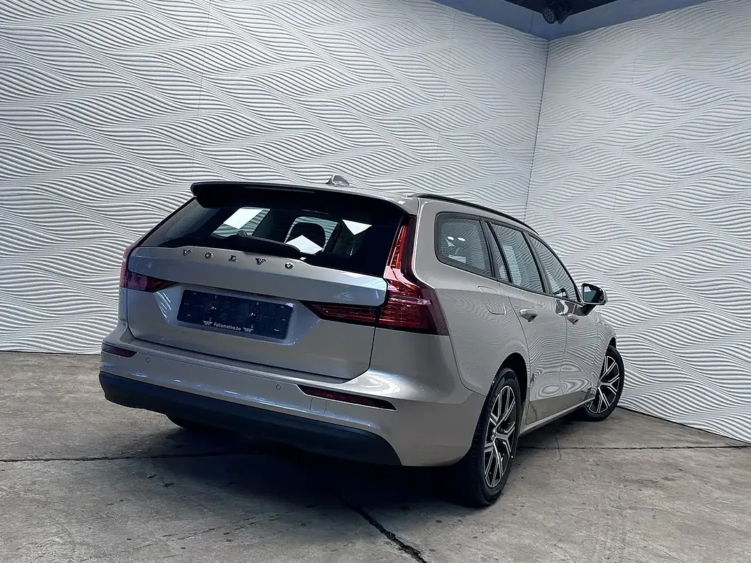 Volvo V60 B3 2.0 MHEV AUT - Thumbnail 8