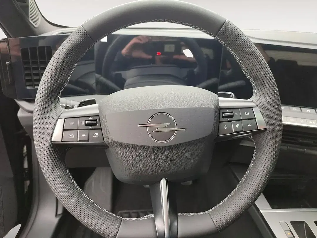 Opel Astra PHEV Ultimate - Thumbnail 14
