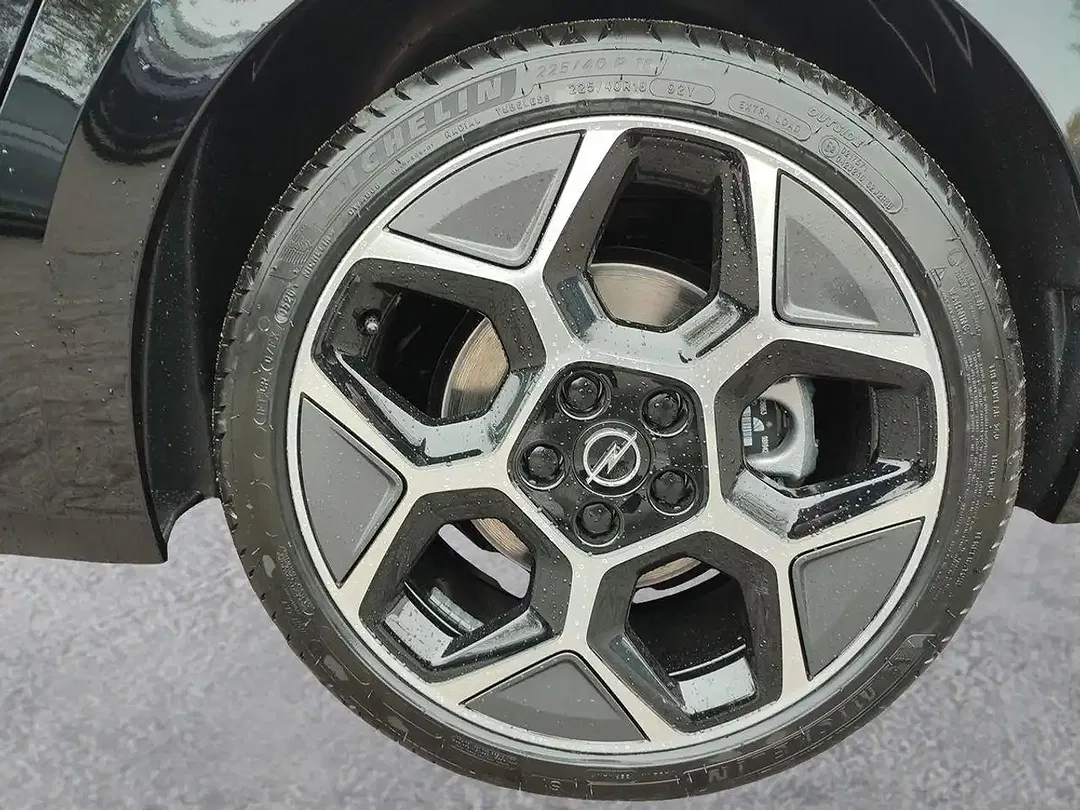Opel Astra PHEV Ultimate - Thumbnail 5
