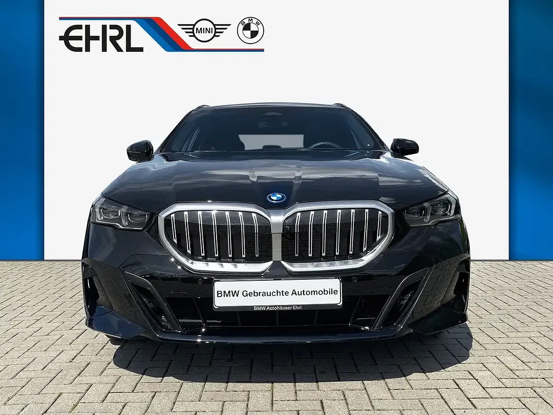 BMW 550 xDrive Touring M Sport - Thumbnail 2