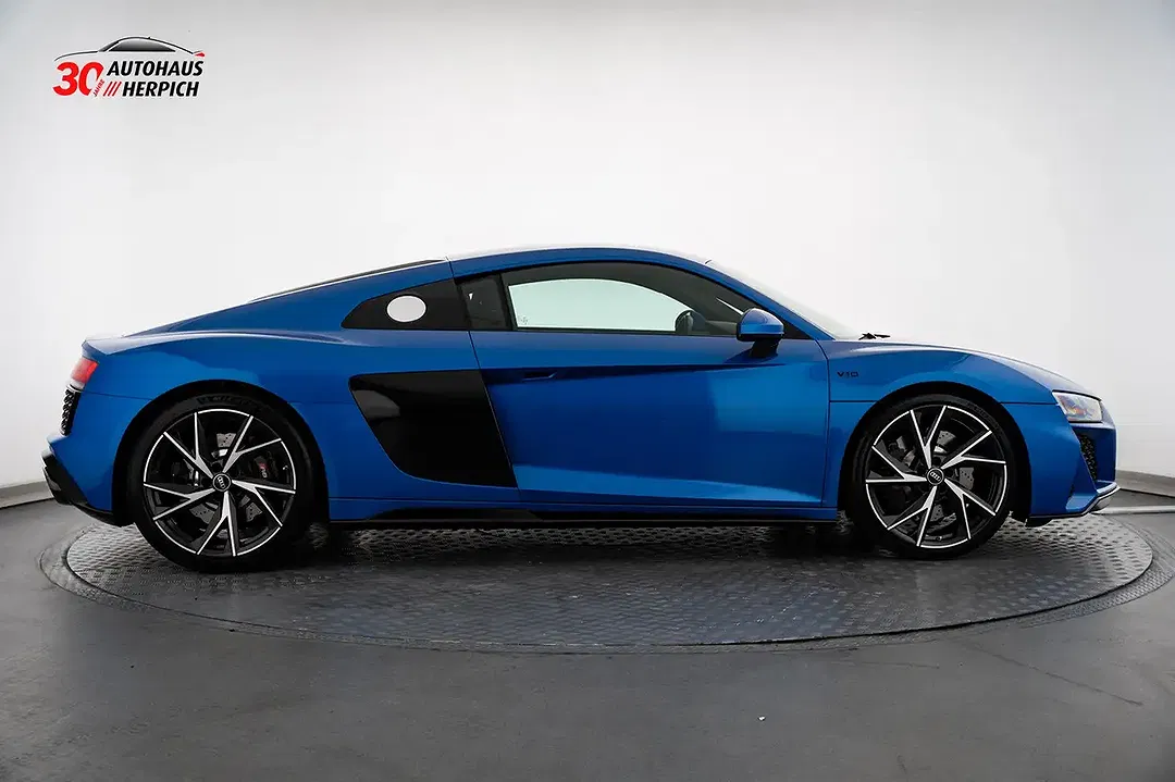 Audi R8 5.2 performance - Thumbnail 6