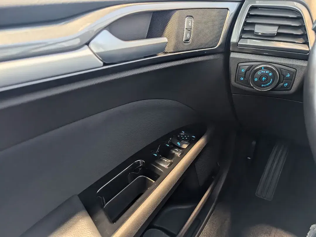 Ford Mondeo 2.0 AUT - Thumbnail 12