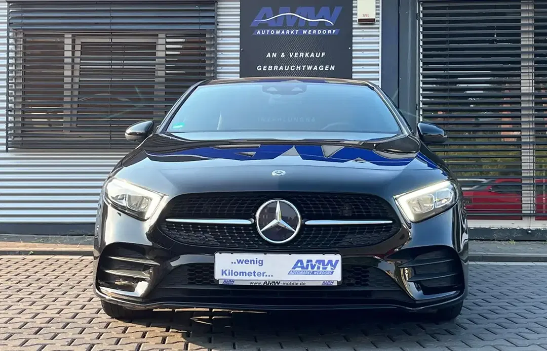 Mercedes-Benz A 200 MBUX AMG Line Night - Thumbnail 5