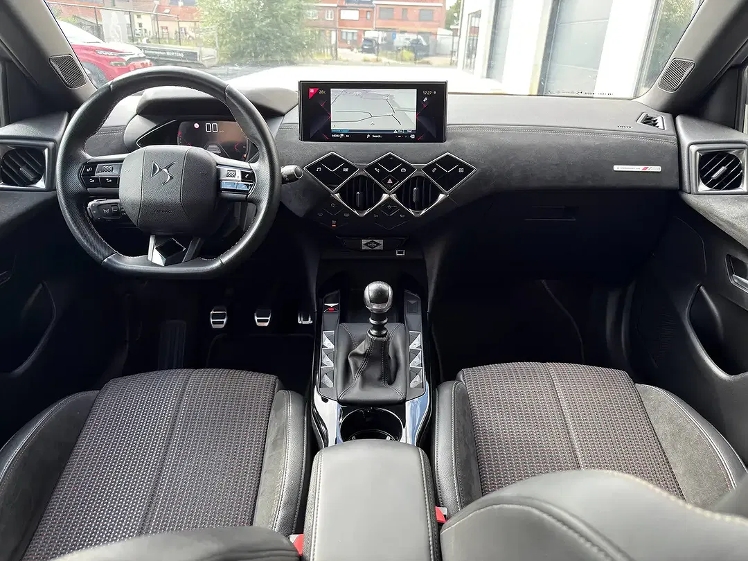 DS Automobiles DS 3 Crossback - Thumbnail 11