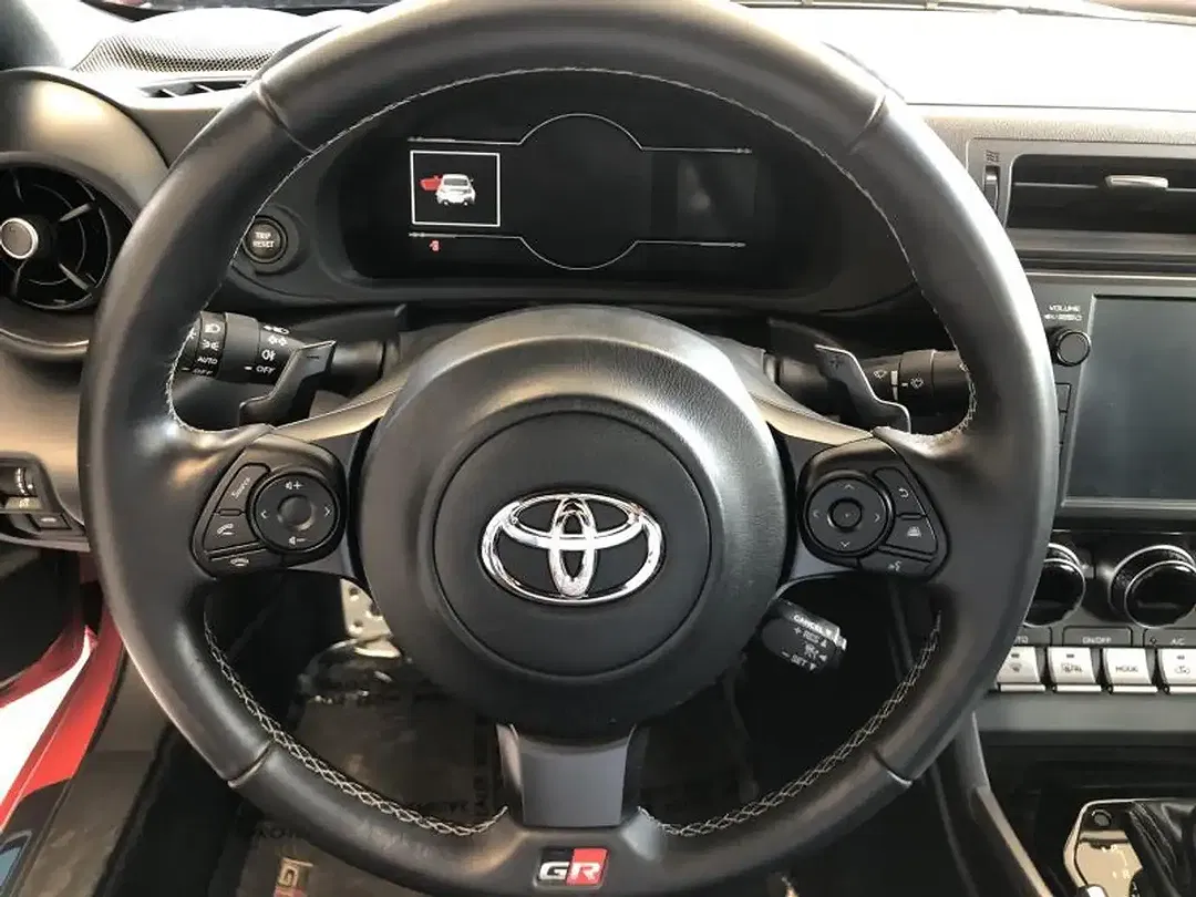 Toyota GR86 - Thumbnail 11