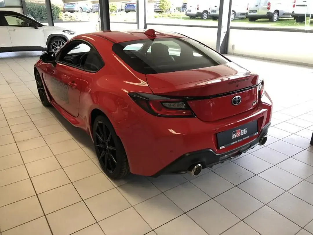 Toyota GR86 - foto 2