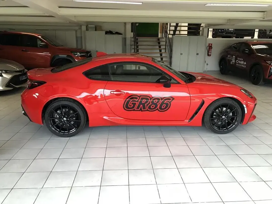 Toyota GR86 - Thumbnail 5