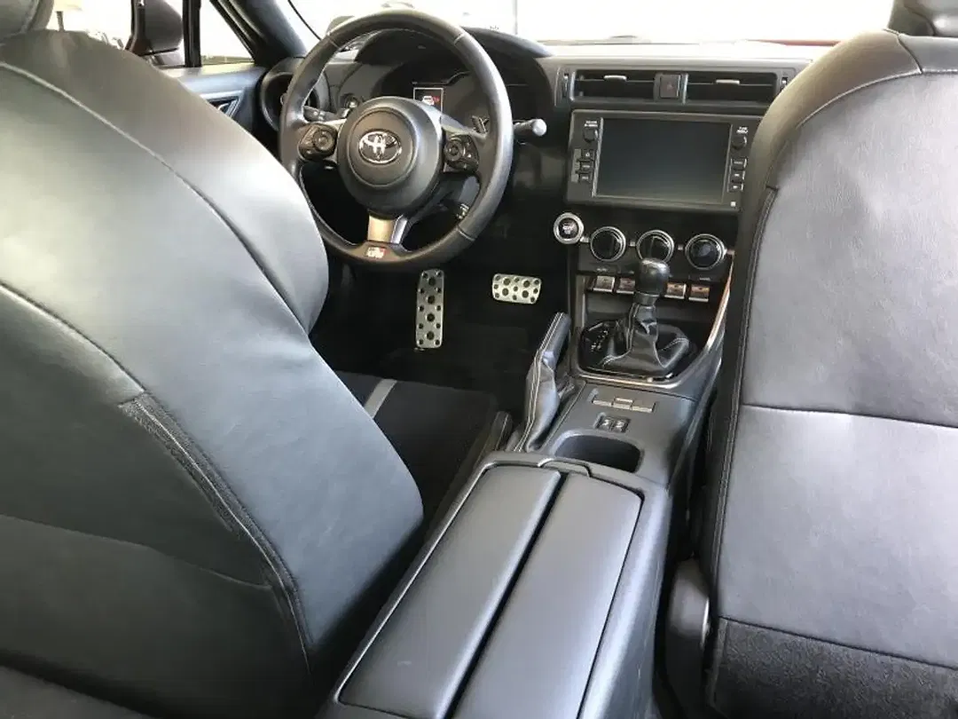 Toyota GR86 - Thumbnail 9