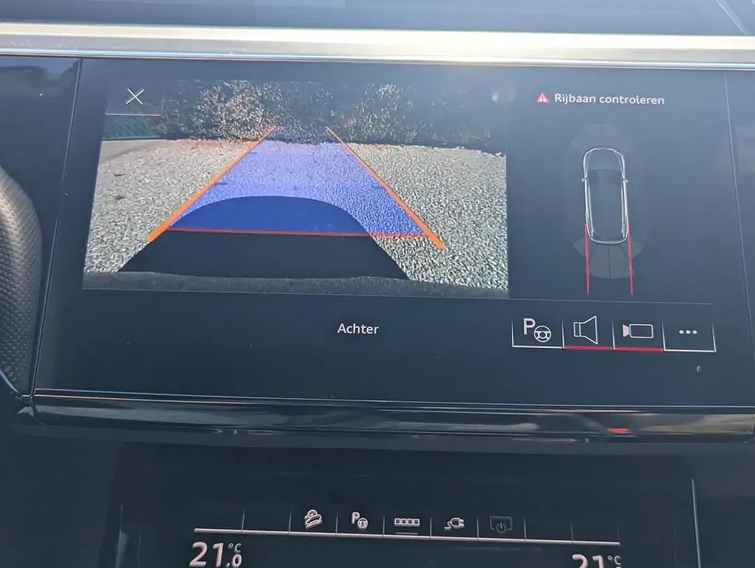 Audi SQ8 e-tron S line - Thumbnail 12