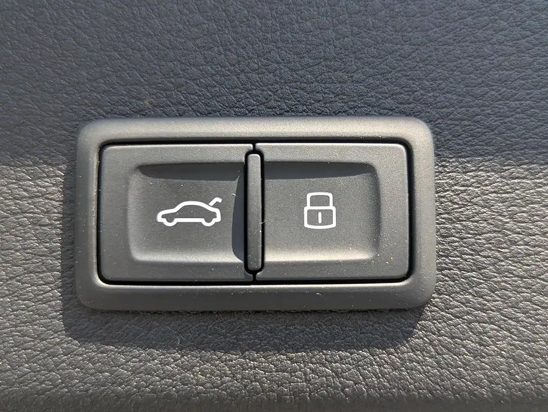 Audi SQ8 e-tron S line - Thumbnail 16