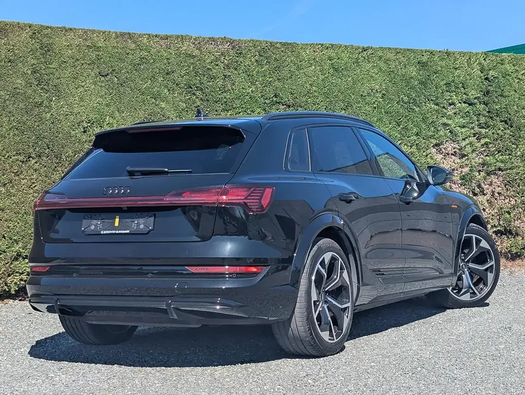 Audi SQ8 e-tron S line - Thumbnail 3