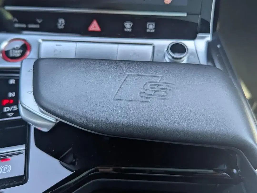 Audi SQ8 e-tron S line - Thumbnail 6