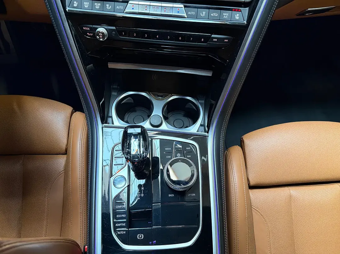 BMW 840 xDrive M Coupe - Thumbnail 7