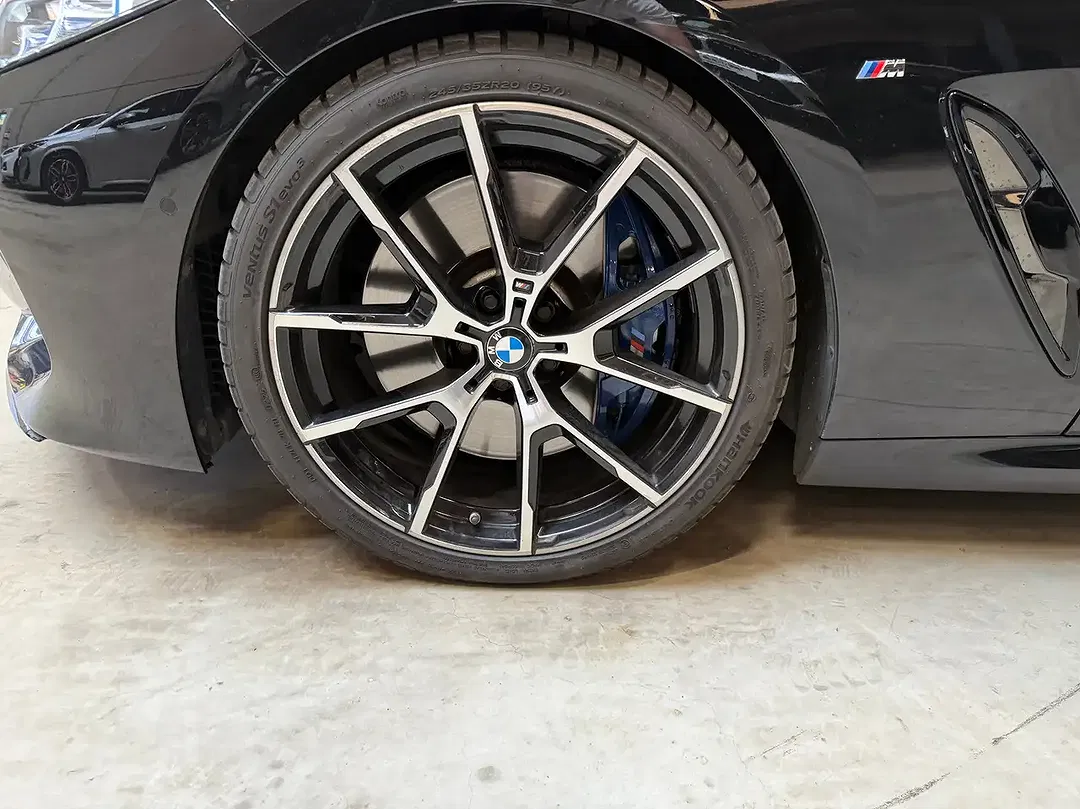 BMW 840 xDrive M Coupe - Thumbnail 3