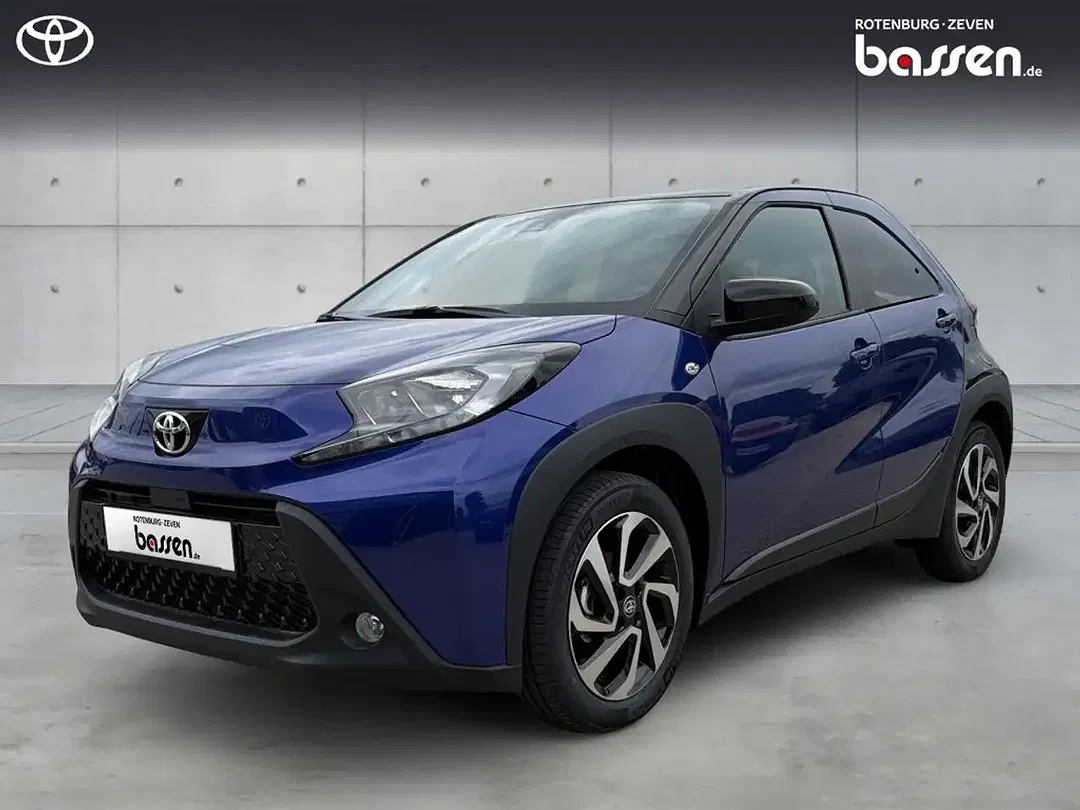 Toyota Aygo X Teamplayer - Thumbnail 1
